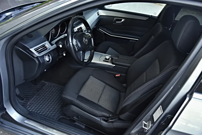 Mercedes-Benz E 220 220CDI TOP, снимка 7 - Автомобили и джипове - 52693805