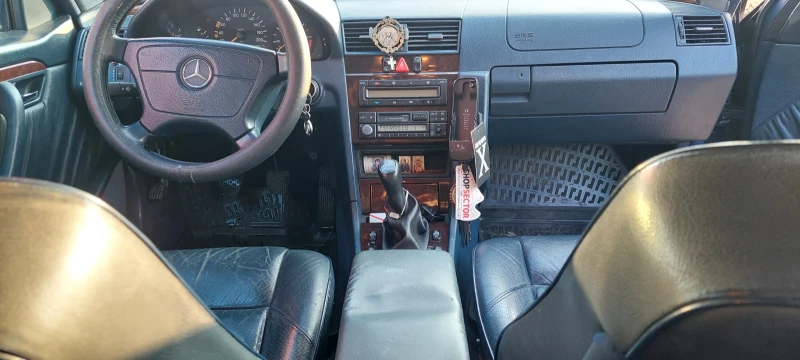 Mercedes-Benz C 220, снимка 10 - Автомобили и джипове - 52866990