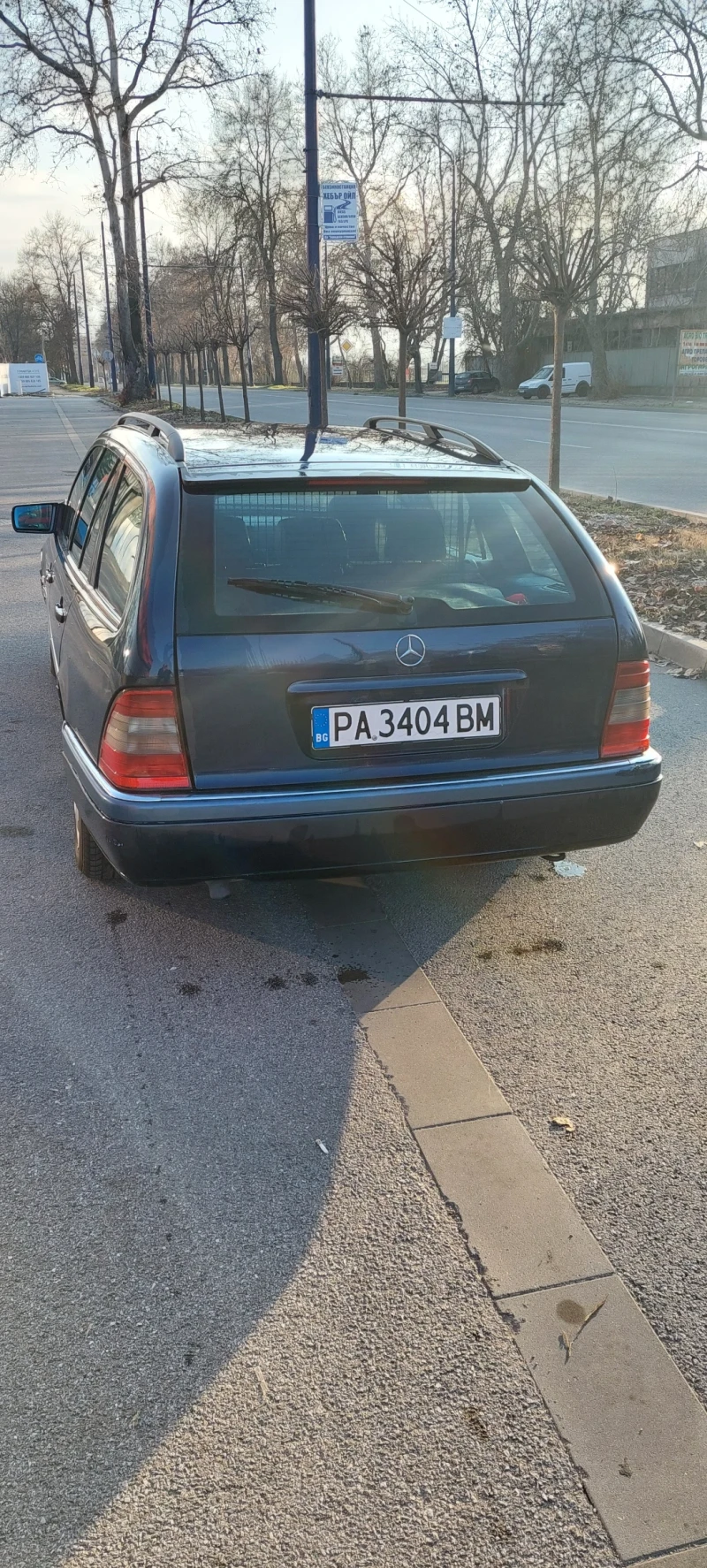 Mercedes-Benz C 220, снимка 4 - Автомобили и джипове - 52866990