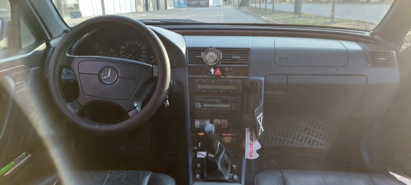 Mercedes-Benz C 220, снимка 9 - Автомобили и джипове - 52866990