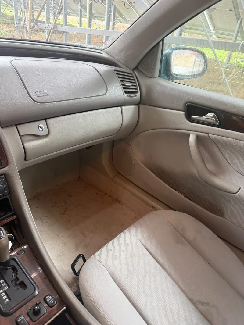 Mercedes-Benz CLK, снимка 4 - Автомобили и джипове - 53559910