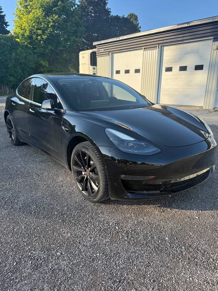 Tesla Model 3 * RWD* АВТОКРЕДИТ БЕЗ ПЪРВОНАЧАЛНА ВНОСКА* 