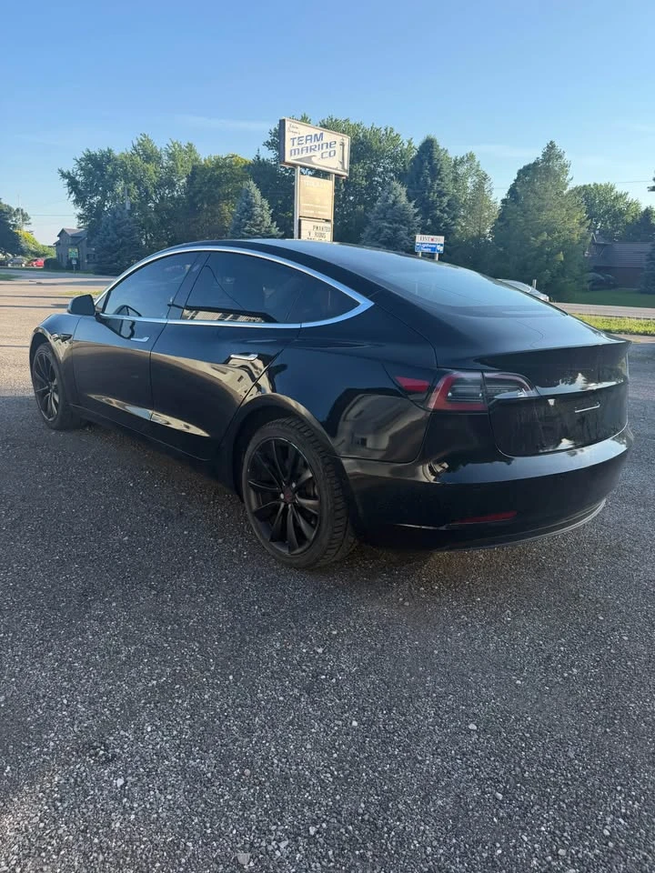 Tesla Model 3 * RWD* АВТОКРЕДИТ БЕЗ ПЪРВОНАЧАЛНА ВНОСКА* , снимка 3 - Автомобили и джипове - 55074286