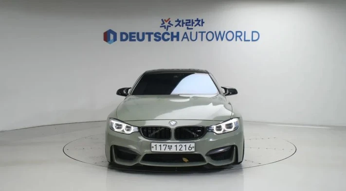 BMW M4 DCT* 360* КАМЕРА* HARMAN* KARDON* HUD* ПОДГРЕВ* , снимка 2 - Автомобили и джипове - 55395998