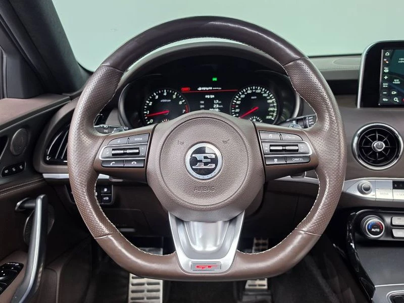 Kia Stinger 3.3 Turbo 2WD| 365к.с., снимка 13 - Автомобили и джипове - 56170109