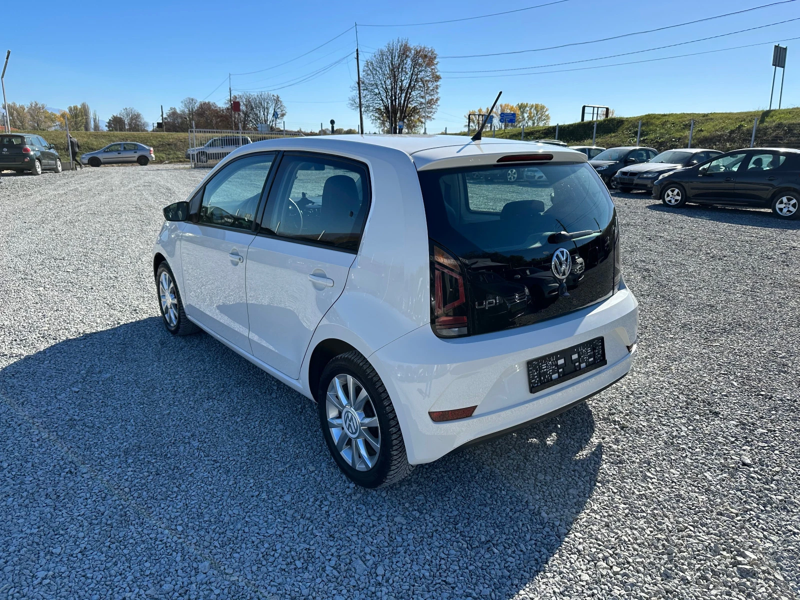 VW Up 1.0i Eu6b - изображение 6