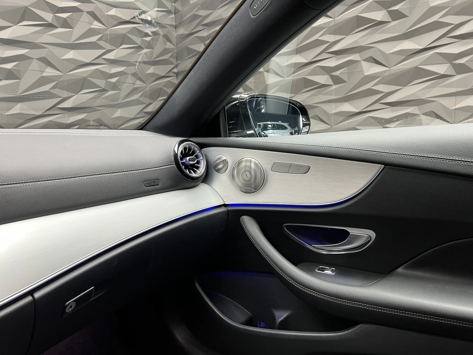 Mercedes-Benz E 220 d AMG 4Matic Burmester Camera | Mobile.bg   11