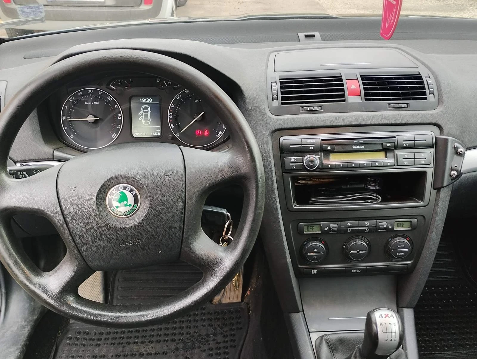 Skoda Octavia 1.9 TDI 4x4 - изображение 5