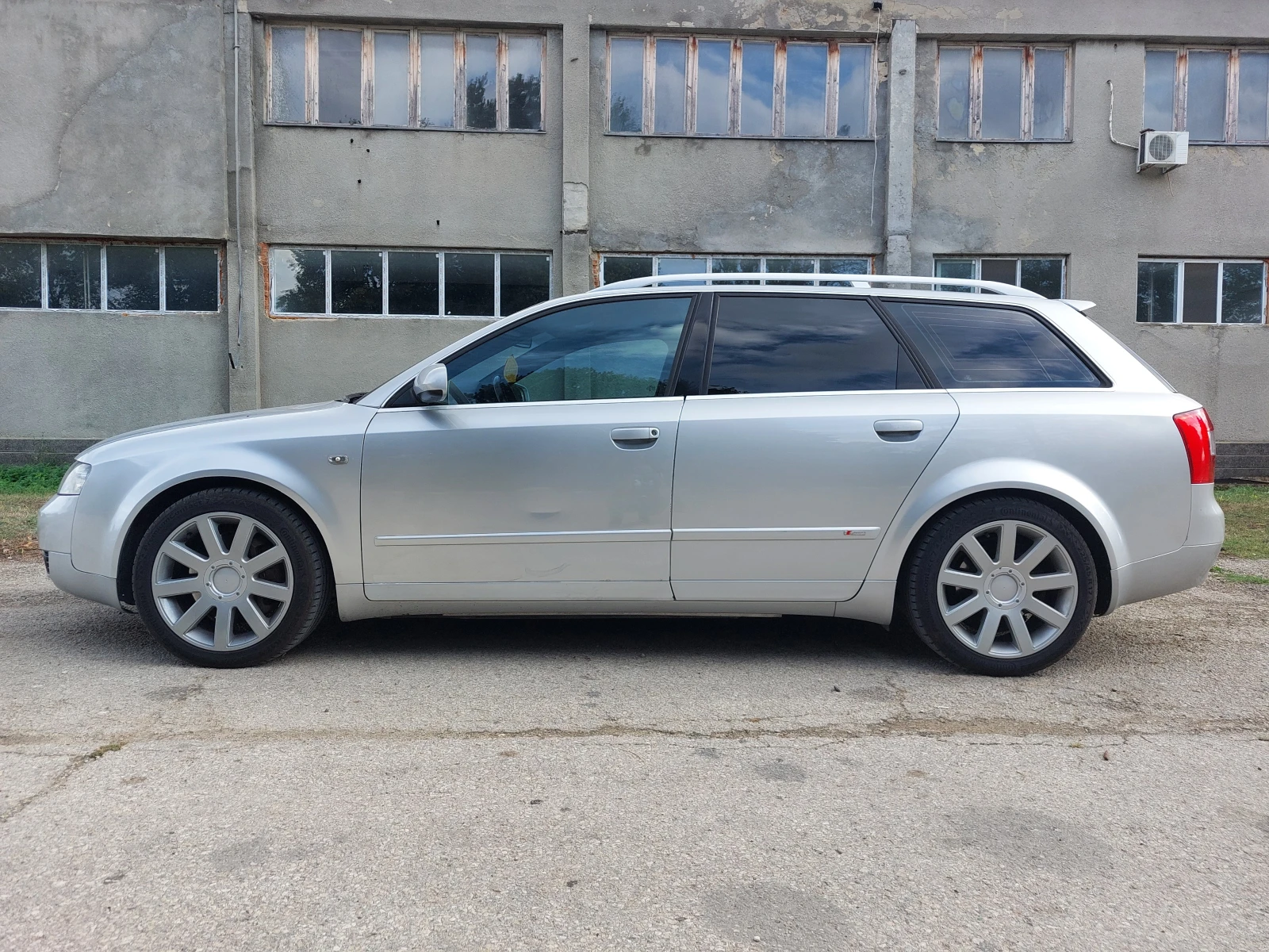 Audi A4 1.8T BFB S-line - изображение 3