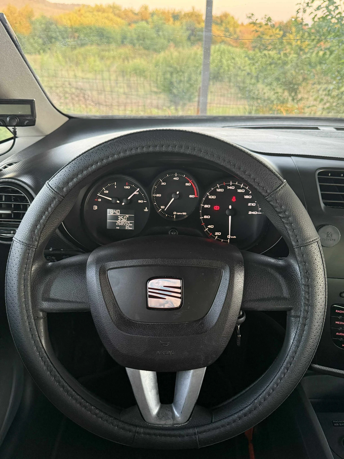 Seat Leon 1.6 TDI FACELIFT - изображение 9