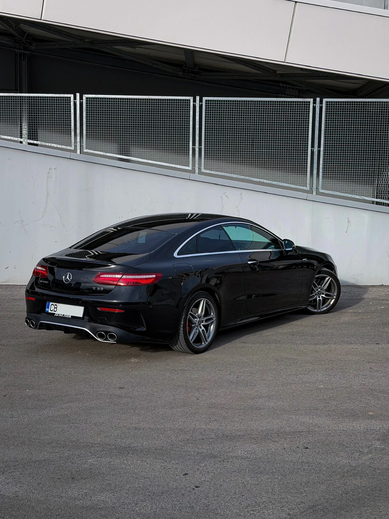 Mercedes-Benz E 220 Burmester/Pano/53 AMG - изображение 5