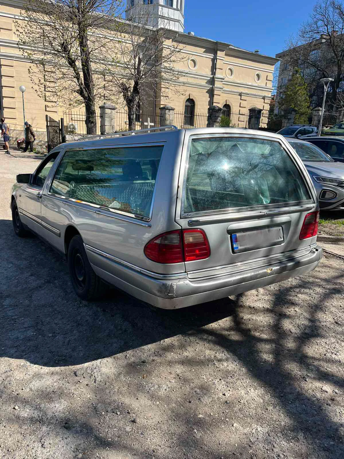 Mercedes-Benz E 250 катафалка, снимка 4 - Автомобили и джипове - 54134992
