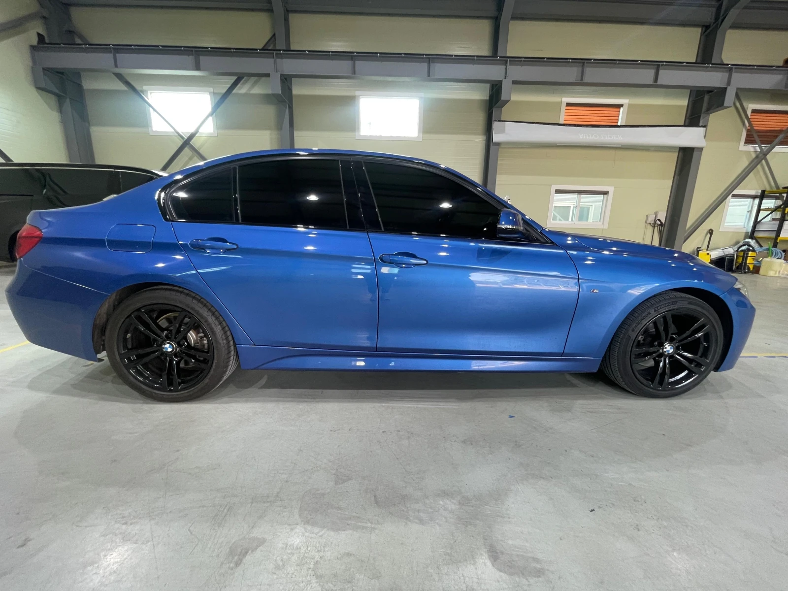 BMW 320 d RWD B47 LCI (FaceLift) ! M Pack !, снимка 5 - Автомобили и джипове - 54148884