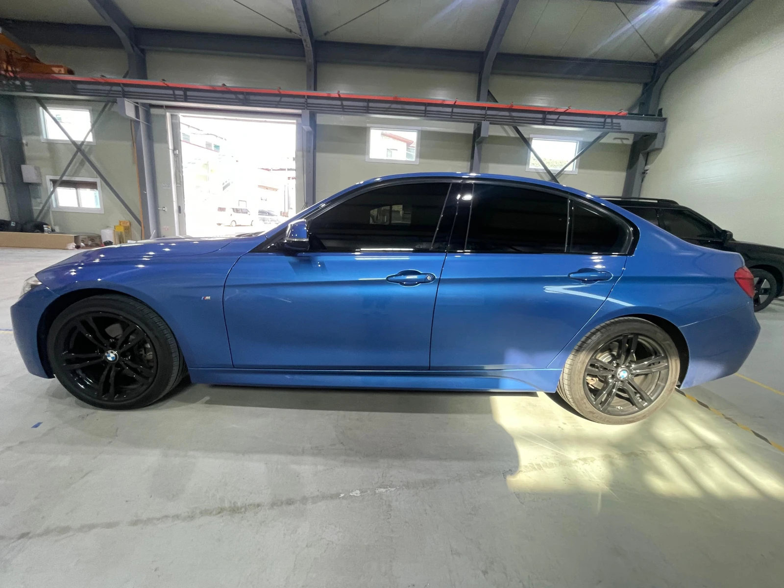 BMW 320 d RWD B47 LCI (FaceLift) ! M Pack !, снимка 4 - Автомобили и джипове - 54148884