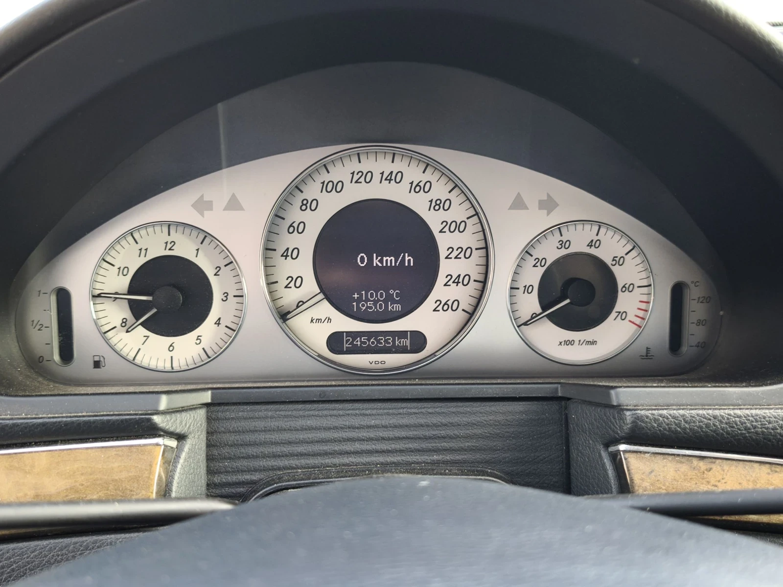 Mercedes-Benz E 280 Комби 4 матик , снимка 15 - Автомобили и джипове - 54527102