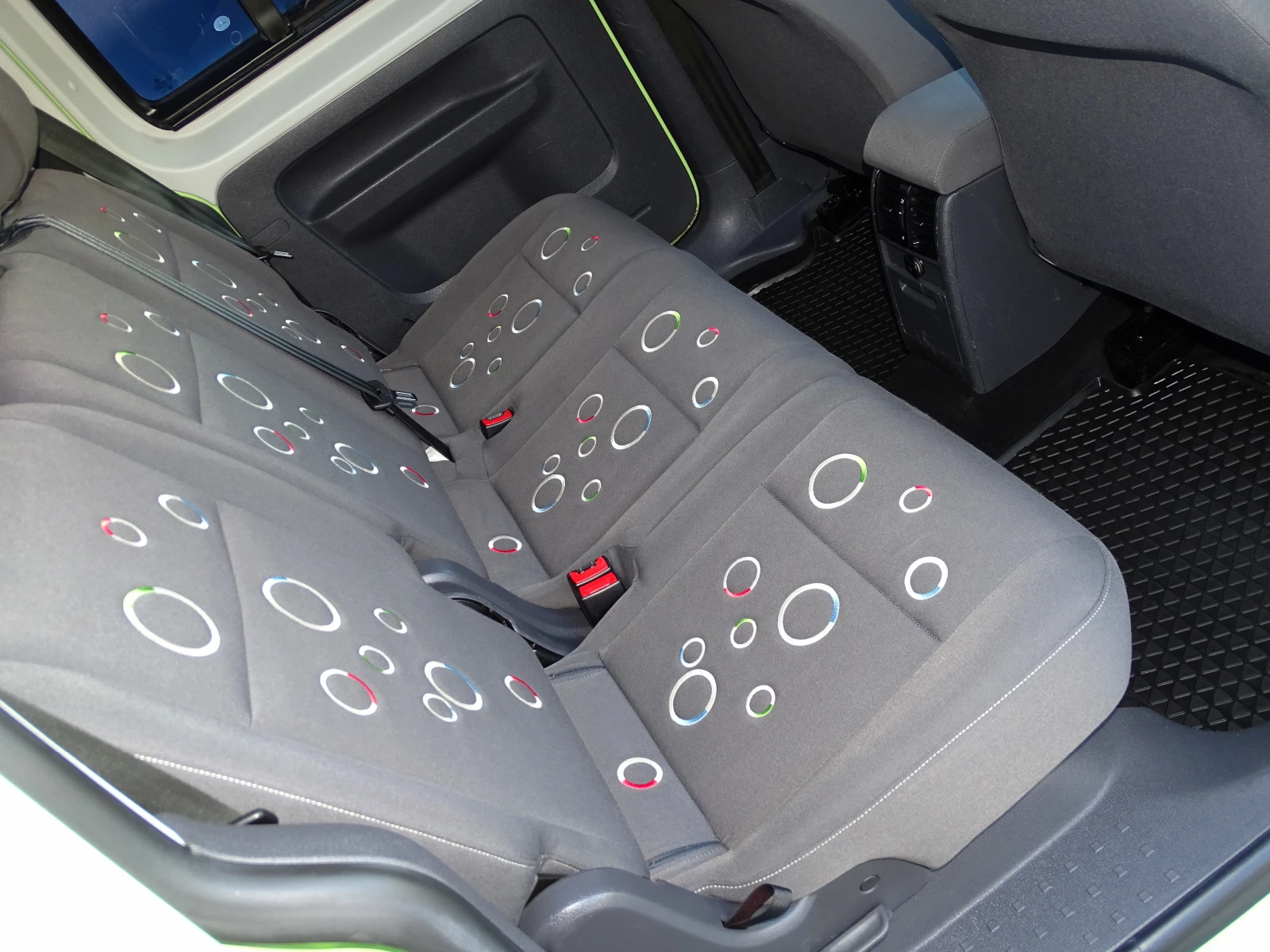 VW Caddy RONCALLY_LIFE_1.6TDI_��������_*  | Mobile.bg � ����������� 11