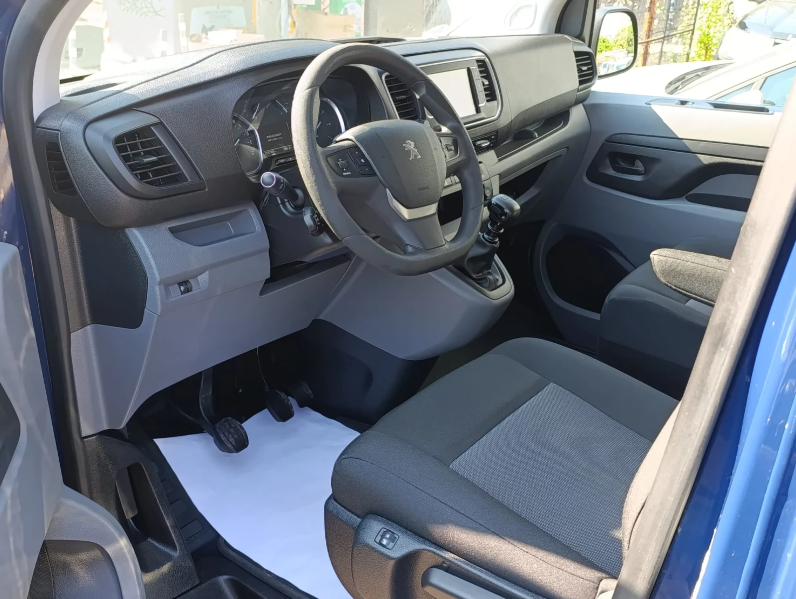 Peugeot Traveler 2.0HDI 8 Места, снимка 7 - Автомобили и джипове - 54907698
