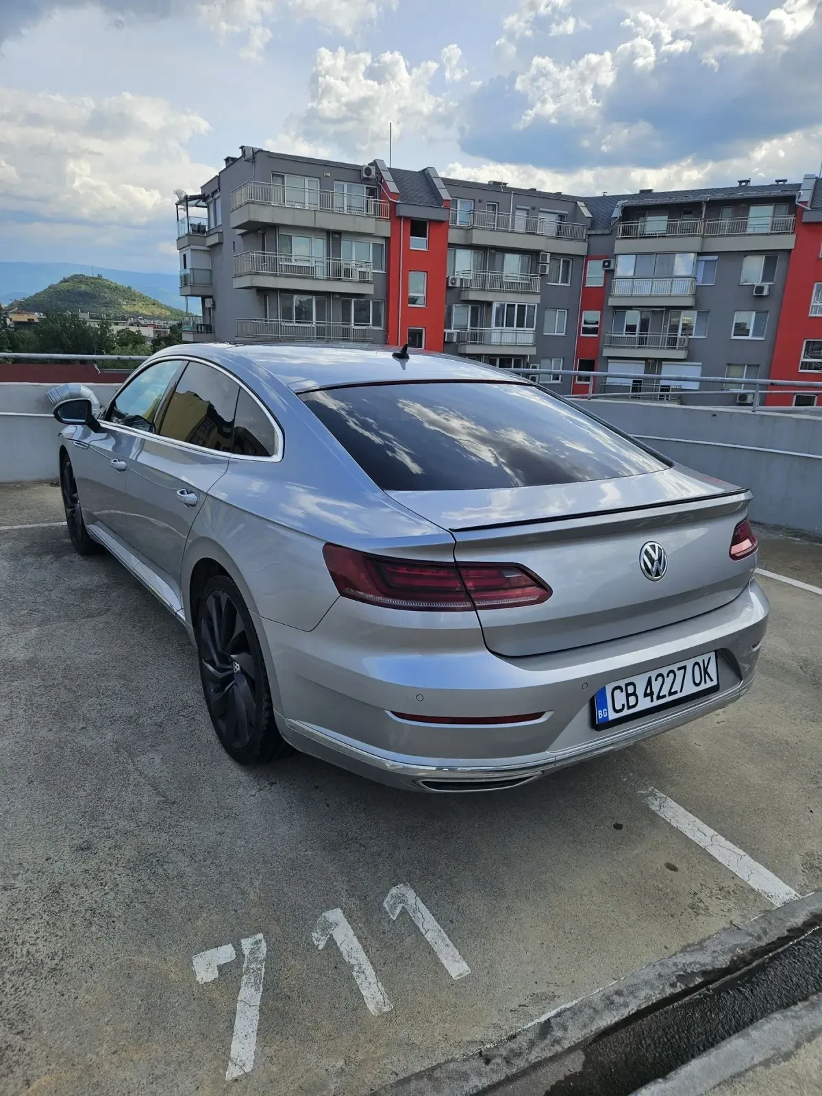VW Arteon R-Line TDI SCR  DSG PANO ACC SHZ4, снимка 13 - Автомобили и джипове - 55259138