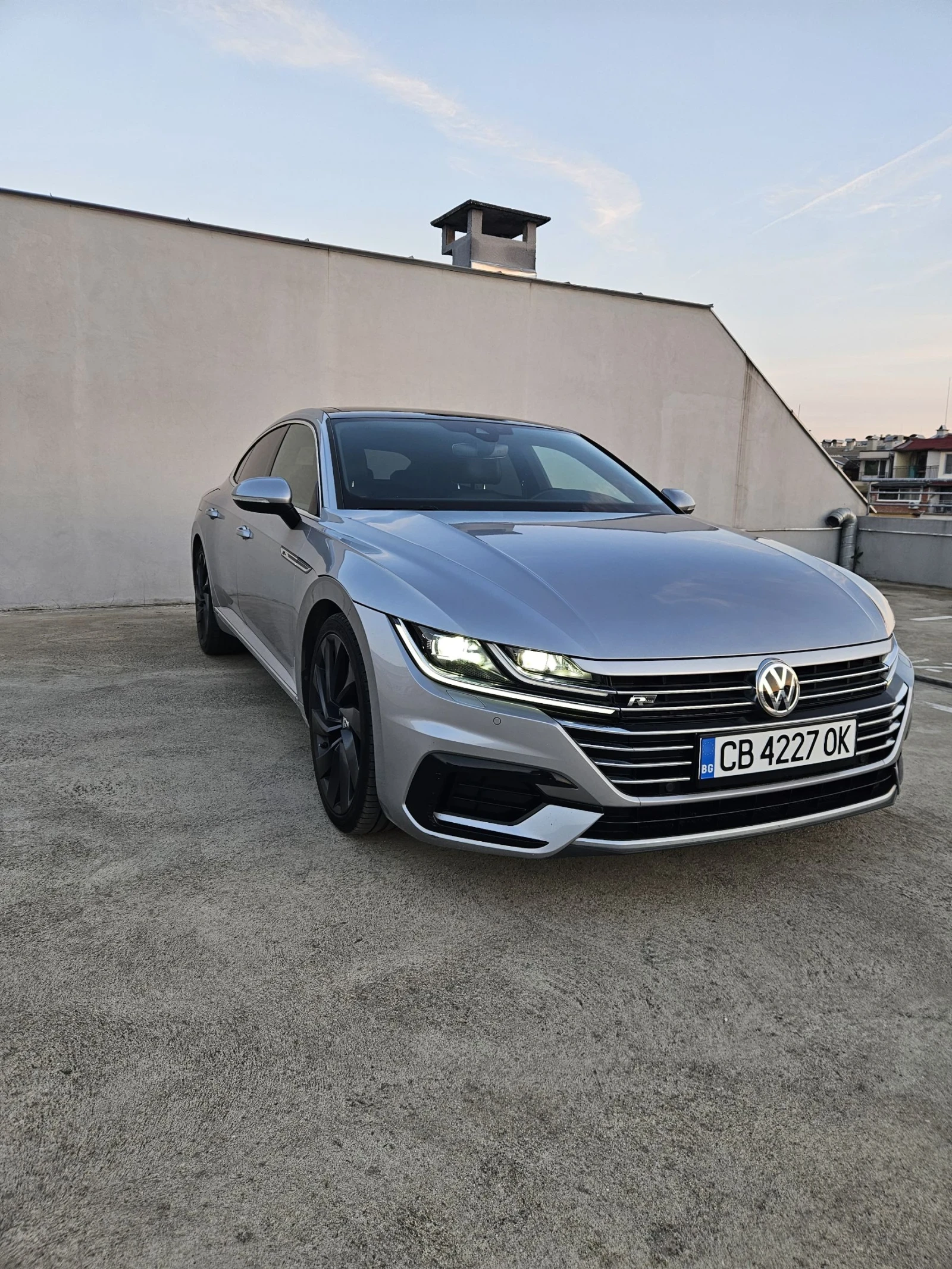 VW Arteon R-Line TDI SCR  DSG PANO ACC SHZ4, снимка 8 - Автомобили и джипове - 55175435