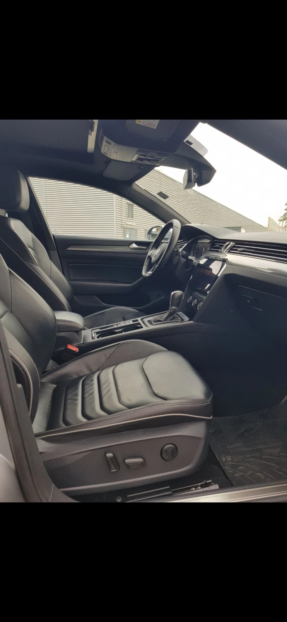 VW Arteon R-Line TDI SCR  DSG PANO ACC SHZ4, снимка 7 - Автомобили и джипове - 55175435