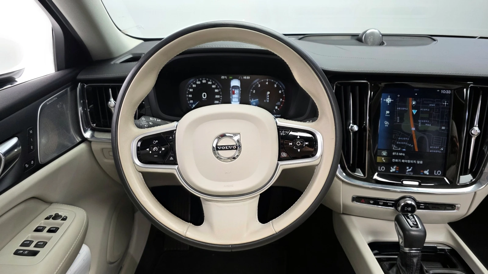 Volvo S60 T5 INSCRIPTION * DIS * ОБДУХ * B&W * HUD * 360 * P, снимка 7 - Автомобили и джипове - 56165436