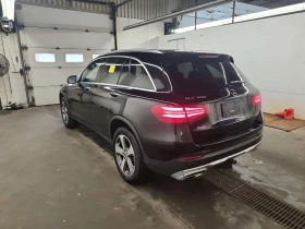 Mercedes-Benz GLC 300  * CARFAX * ОПЦИЯ ЗА ФИНАНСИРАНЕ, снимка 4