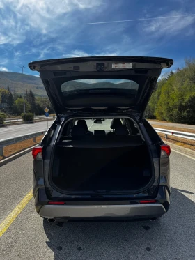 Toyota Rav4 XLE Premium AWD, Distronic, Кожа, LED, снимка 10