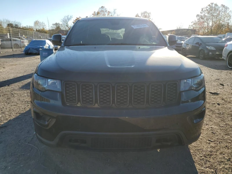 Jeep Grand cherokee LAREDO* 8ZF* AUTO START/STOP* CARPLAY, снимка 2 - Автомобили и джипове - 48616444