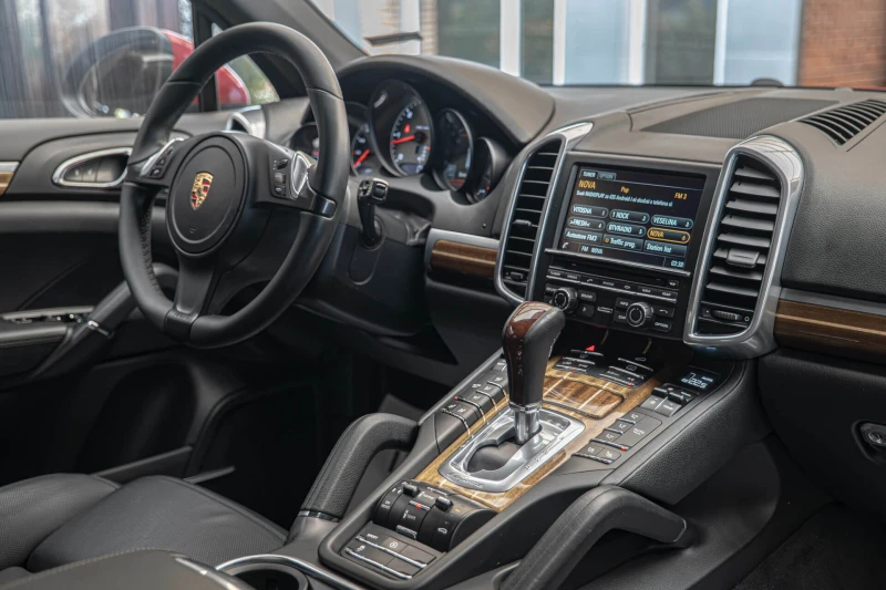 Porsche Cayenne 4.2TDI/Обдухване/Sport/Камера/PDLS, снимка 8 - Автомобили и джипове - 49471820