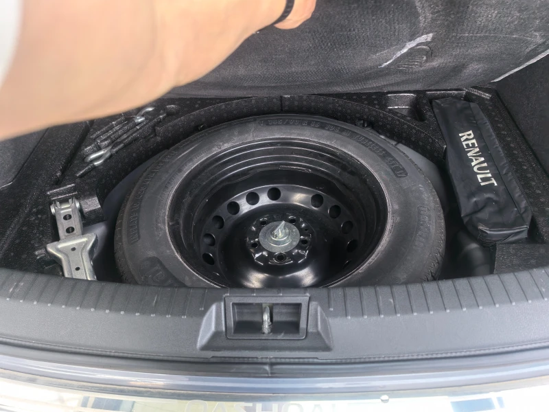 Nissan Qashqai, снимка 17 - Автомобили и джипове - 49755687