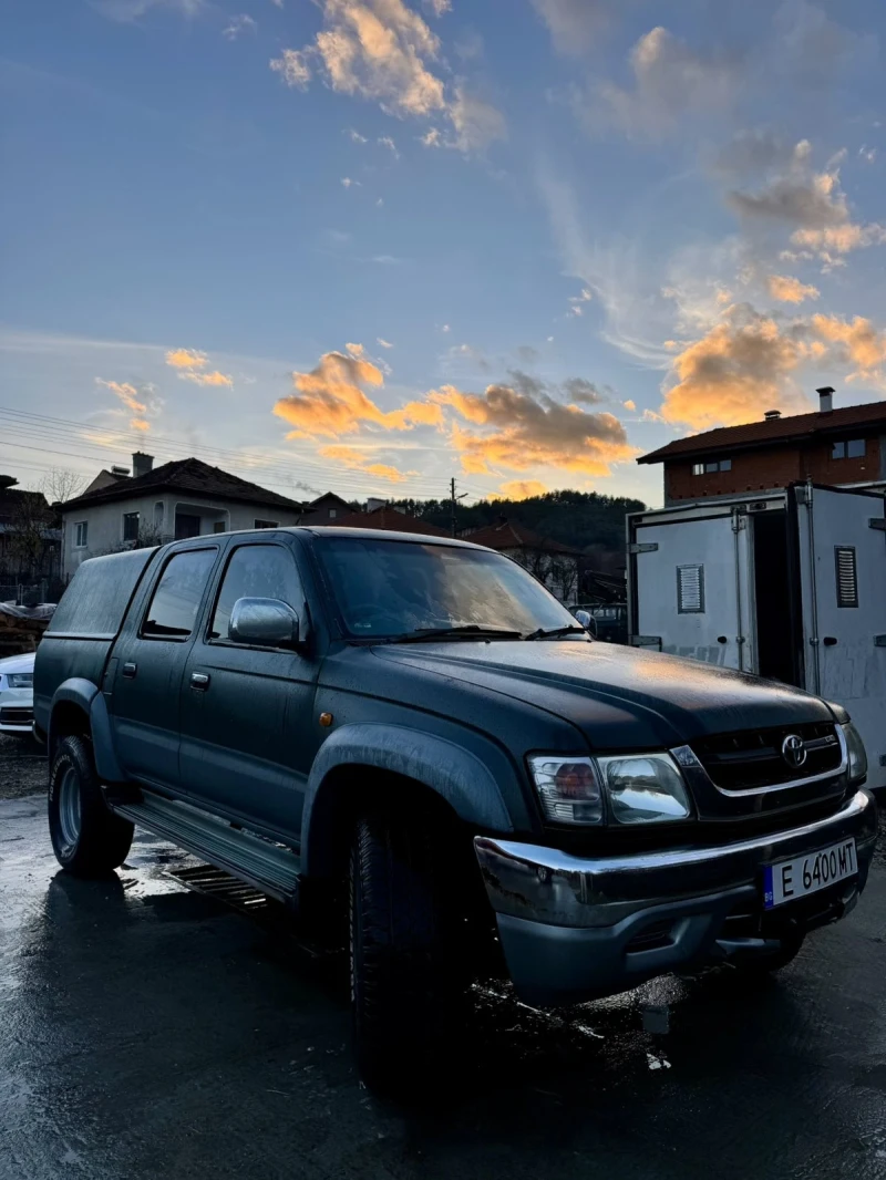 Toyota Hilux 2.5, снимка 3 - Автомобили и джипове - 52618373