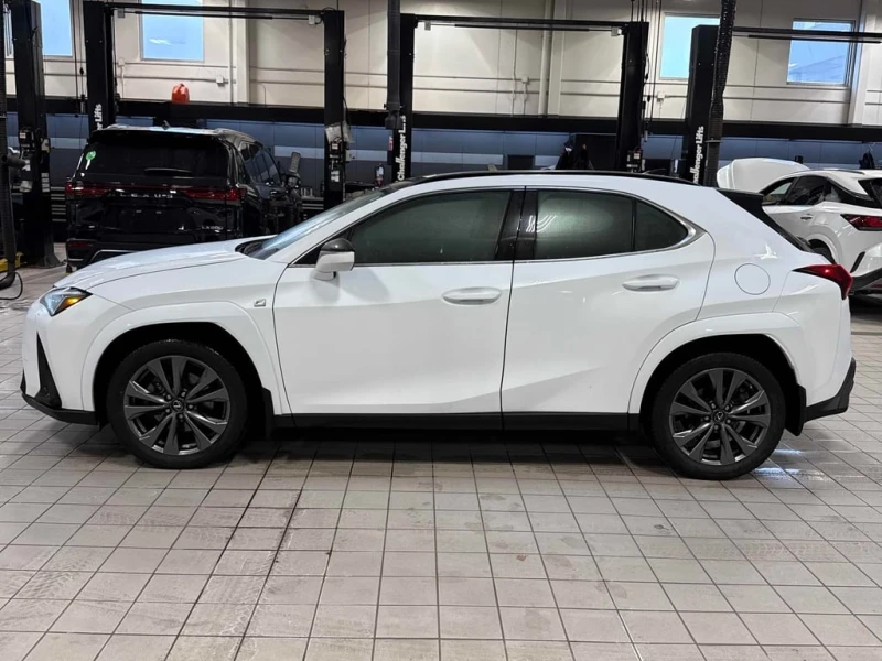 Lexus UX 250h 2023 * CARFAX * БЕЗ ПЪРВОНАЧАЛНА ВНОСКА, снимка 3 - Автомобили и джипове - 52969653