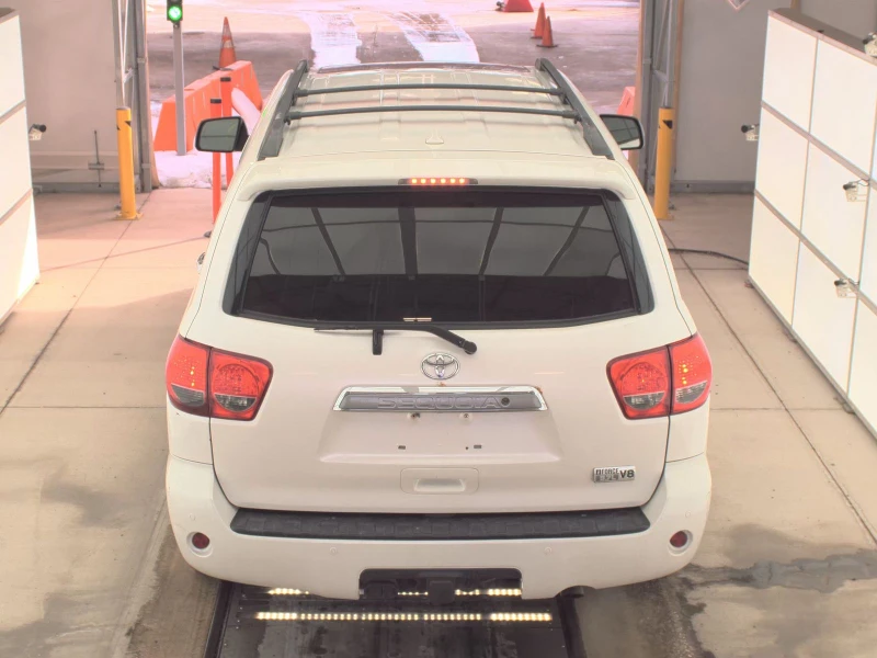 Toyota Sequoia PLATINUM* 5.7* V8* ПОДГРЕВ* КАМЕРА* КЕЙЛЕС, снимка 8 - Автомобили и джипове - 53463042