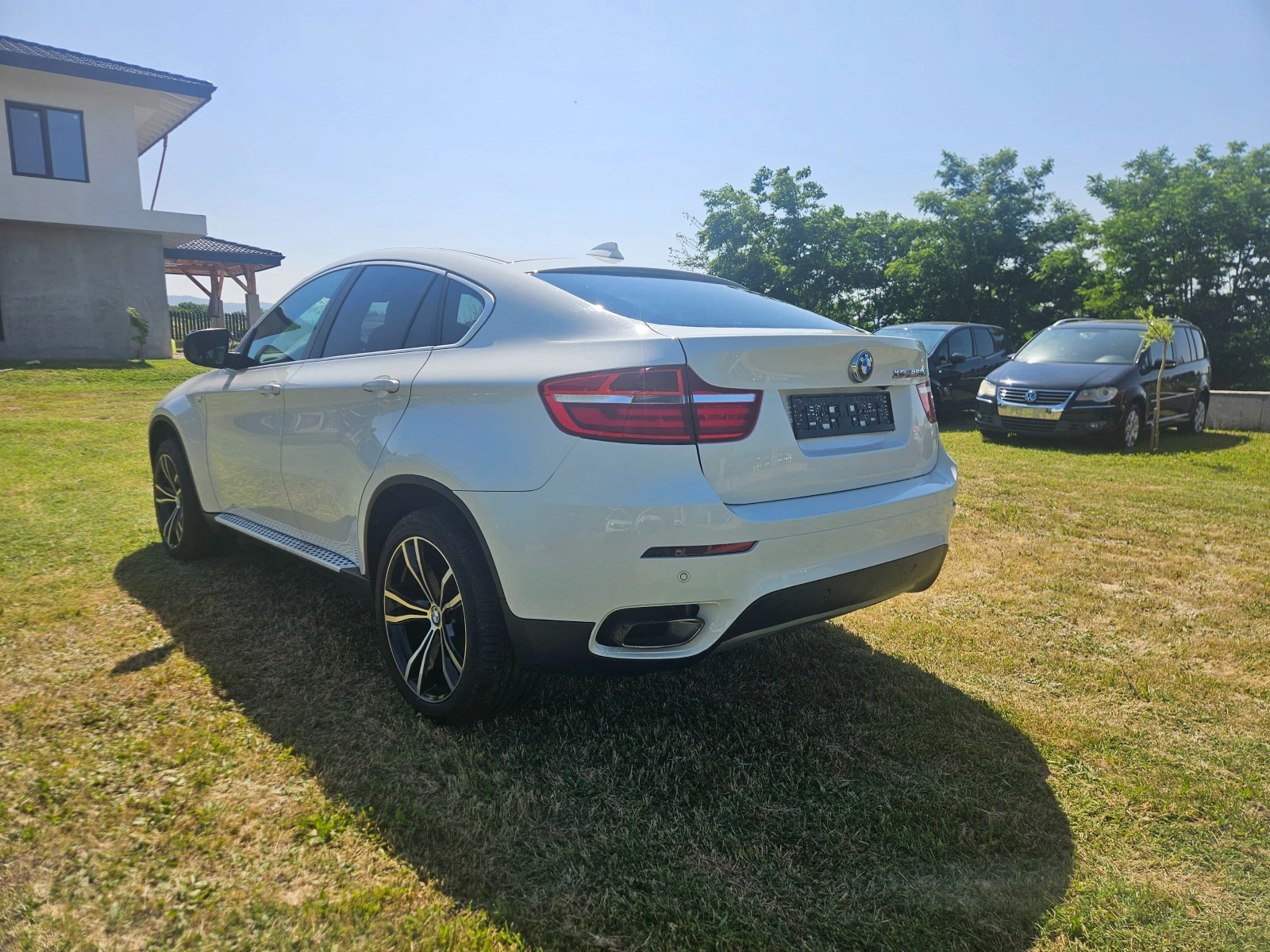 BMW X6  M50D  - изображение 4