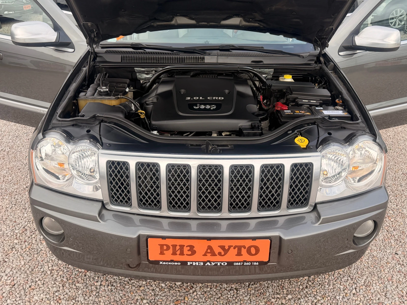 Jeep Grand cherokee 3.0D* AUT* OVERLAND* 218ks* QUADRA DRIVE* LIZING, снимка 17 - Автомобили и джипове - 54068632