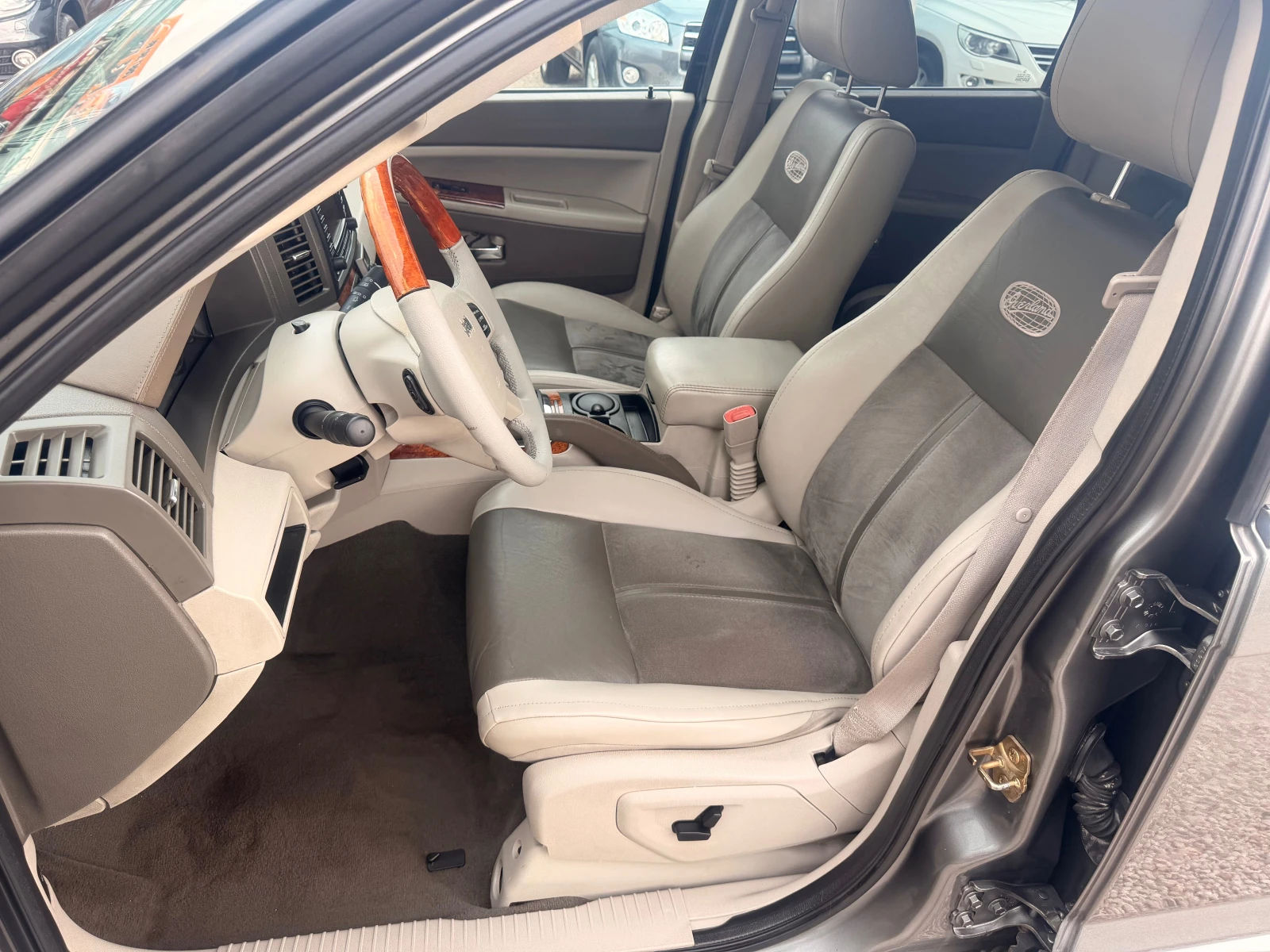 Jeep Grand cherokee 3.0D* AUT* OVERLAND* 218ks* QUADRA DRIVE* LIZING, снимка 5 - Автомобили и джипове - 54068632