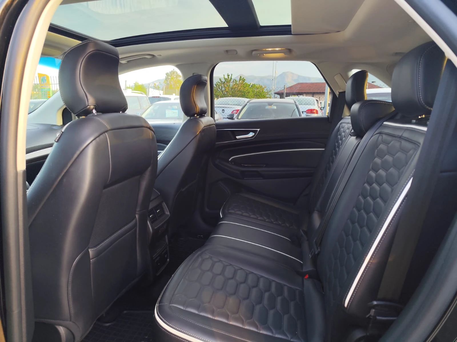 Ford Edge 2.0 дизел Автомат, снимка 14 - Автомобили и джипове - 54503092