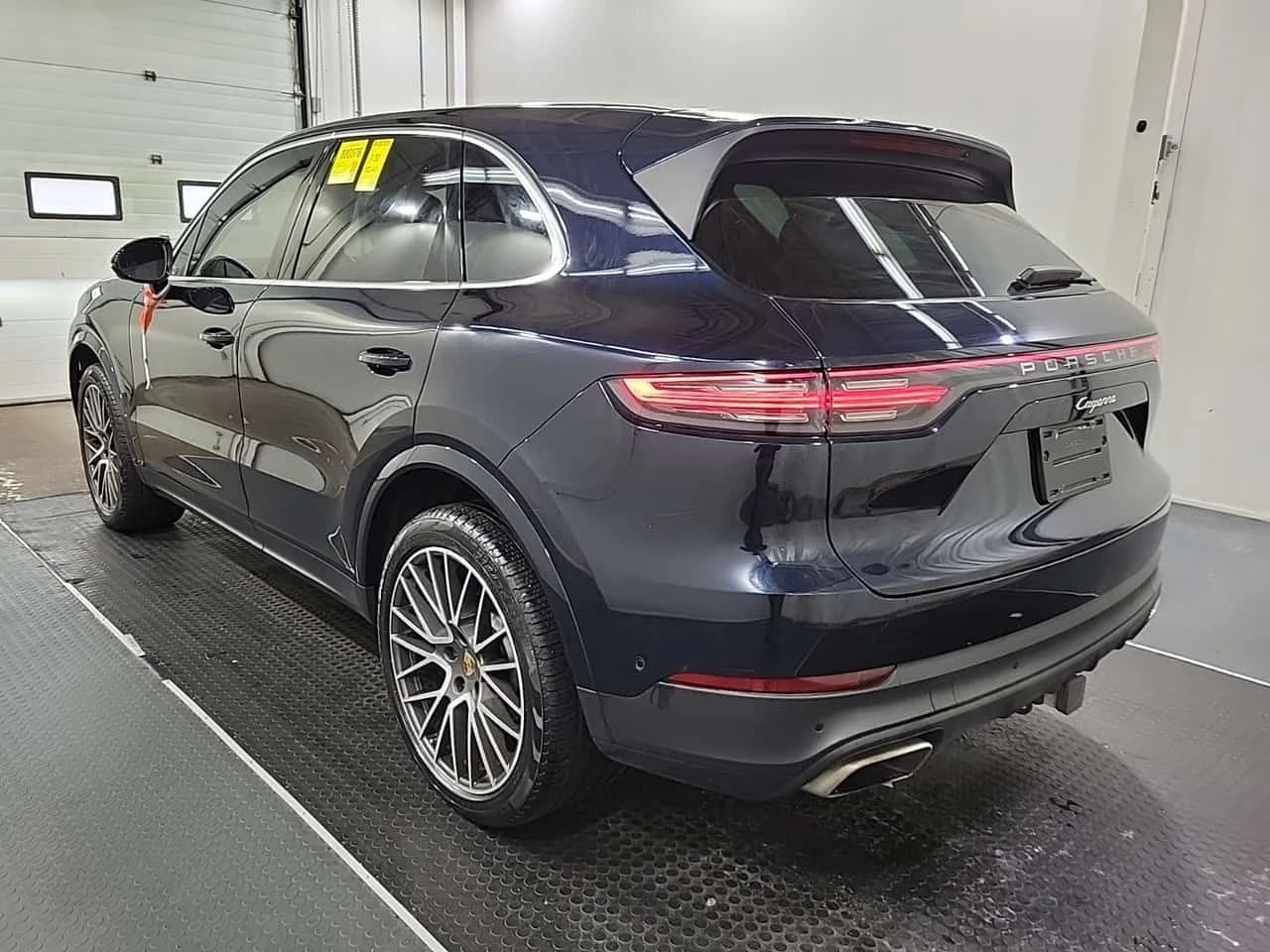 Porsche Cayenne * AWD * ДИСТРОНИК* ПАНОРАМА* 360КАМЕРА* , снимка 3 - Автомобили и джипове - 54608026