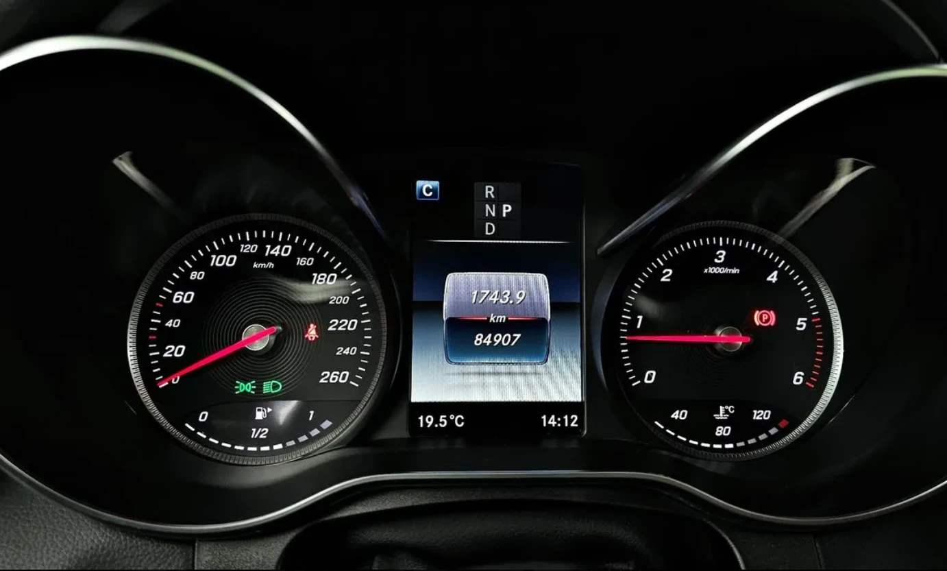Mercedes-Benz GLC 220 63 AMG ПАКЕТ/ BURMESTER / 360 КАМЕРИ/ ШИБИДАХ/ , снимка 9 - Автомобили и джипове - 54682467