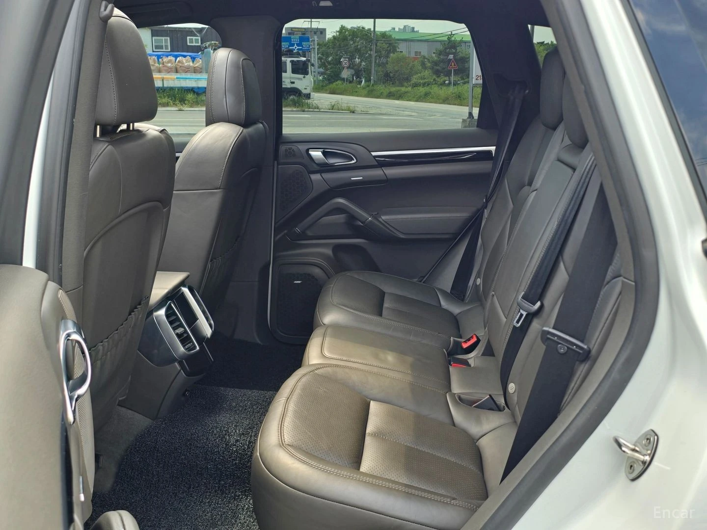 Porsche Cayenne 3.6 - 2019 PKG - ПОДГРЕВИ - ПАНОРАМА, снимка 9 - Автомобили и джипове - 56102888