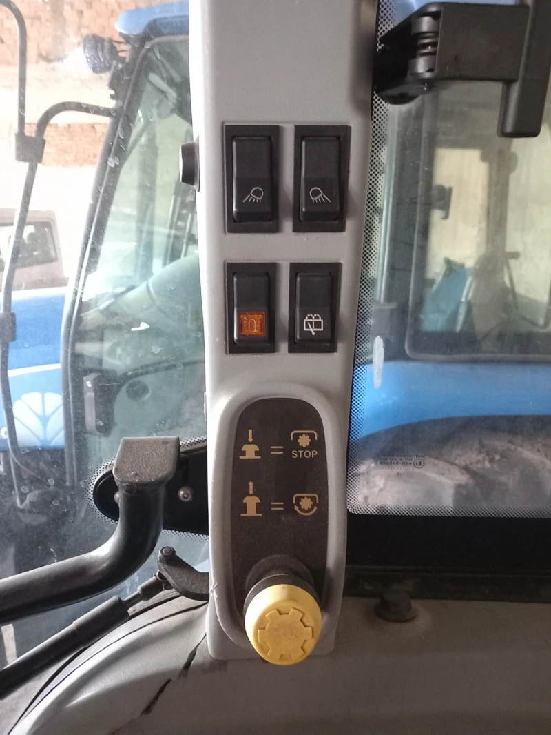 Трактор New Holland T5060, снимка 5 - Селскостопанска техника - 53258685