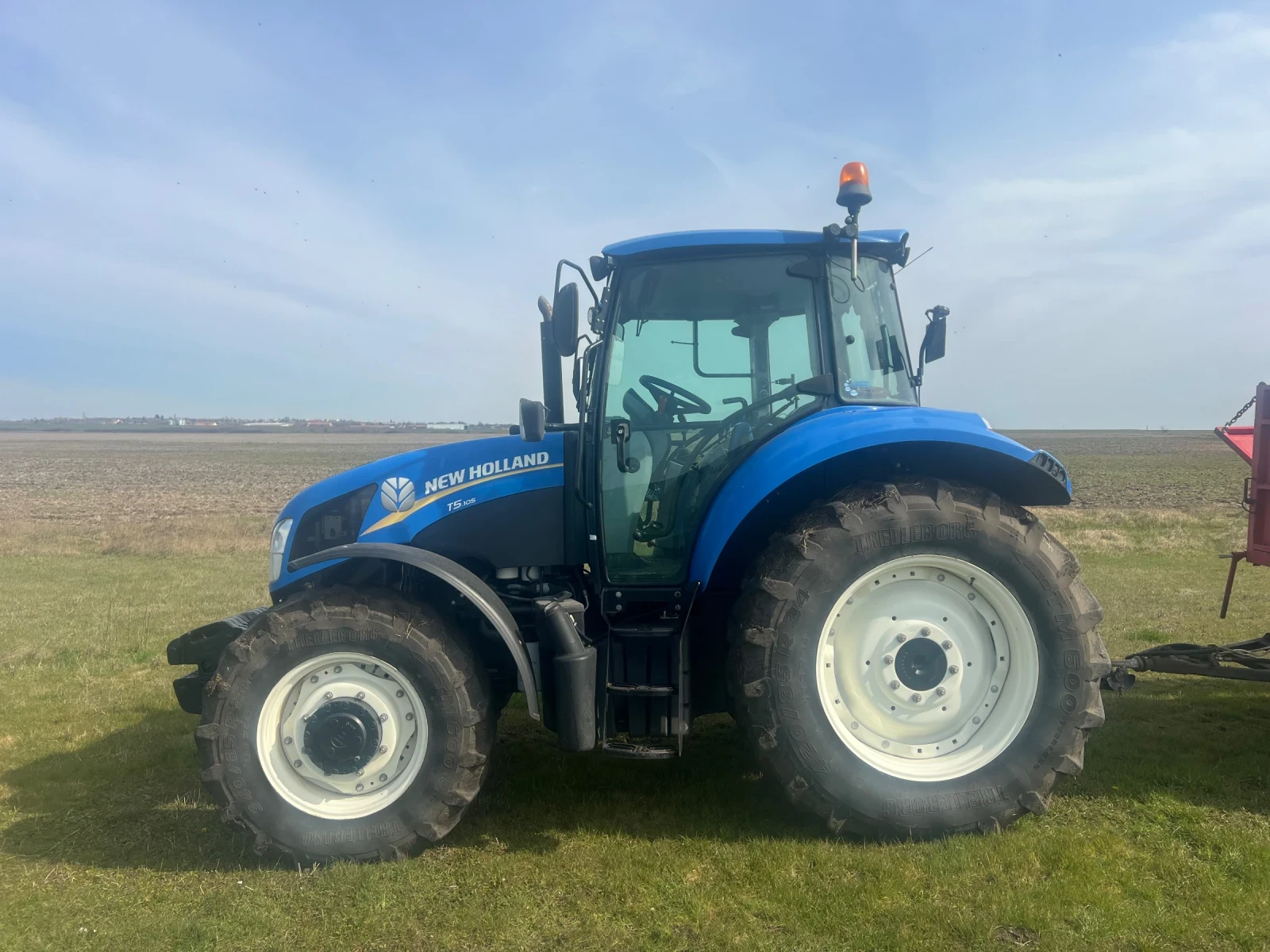 Трактор New Holland T5 105, снимка 5 - Селскостопанска техника - 53637944