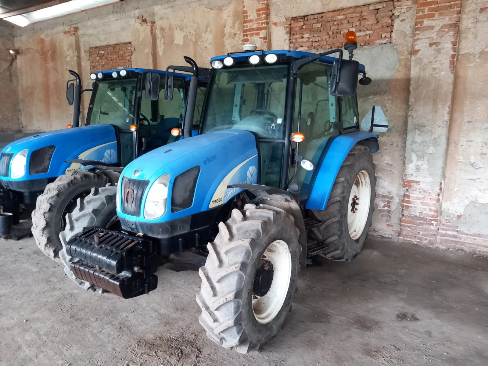 Трактор New Holland T5060 - изображение 2