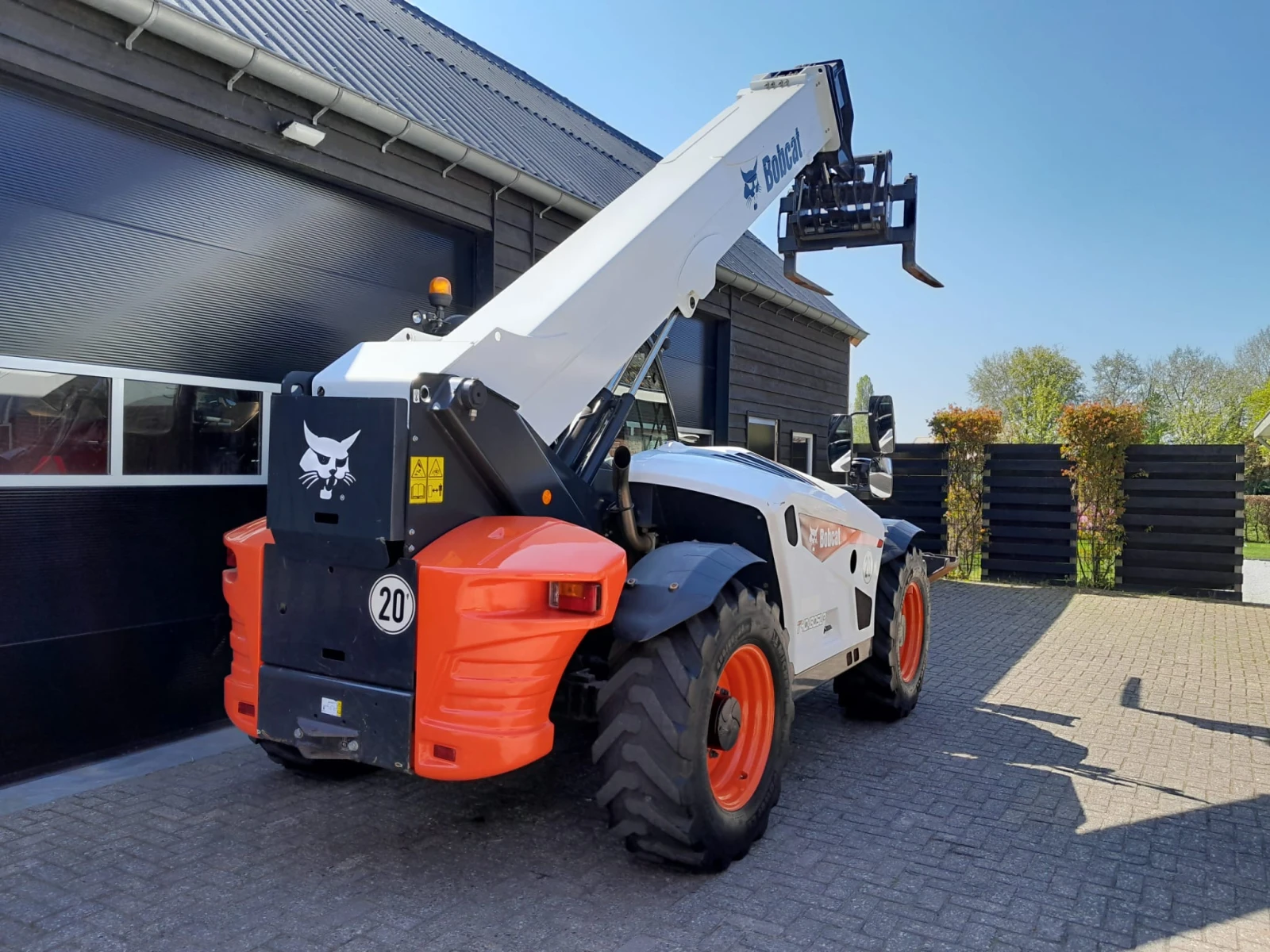 ������������ �������� Bobcat T 40.180 SLP + 3 ����� ������ | Mobile.bg � ����������� 10