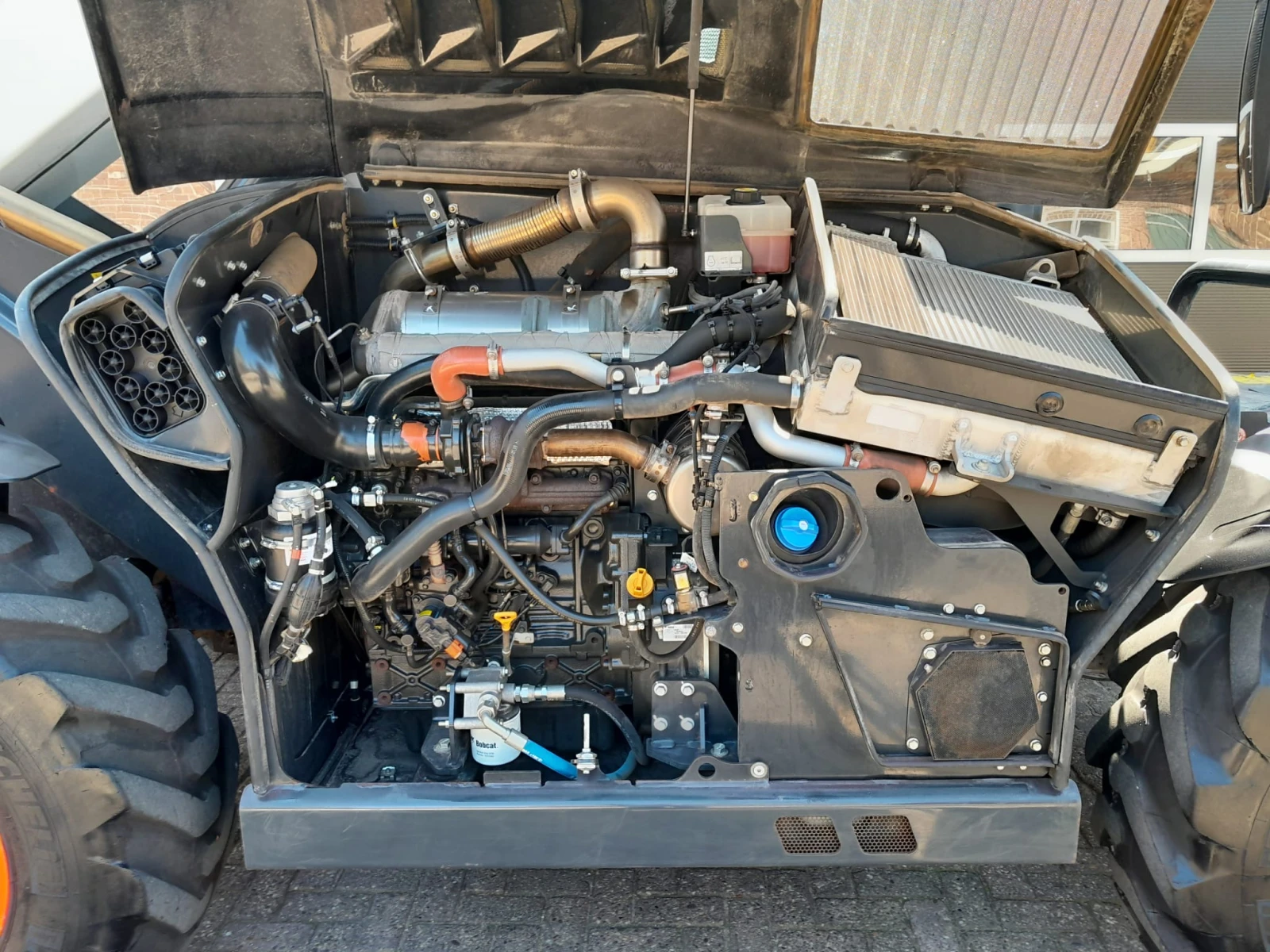 ������������ �������� Bobcat T 40.180 SLP + 3 ����� ������ | Mobile.bg � ����������� 15