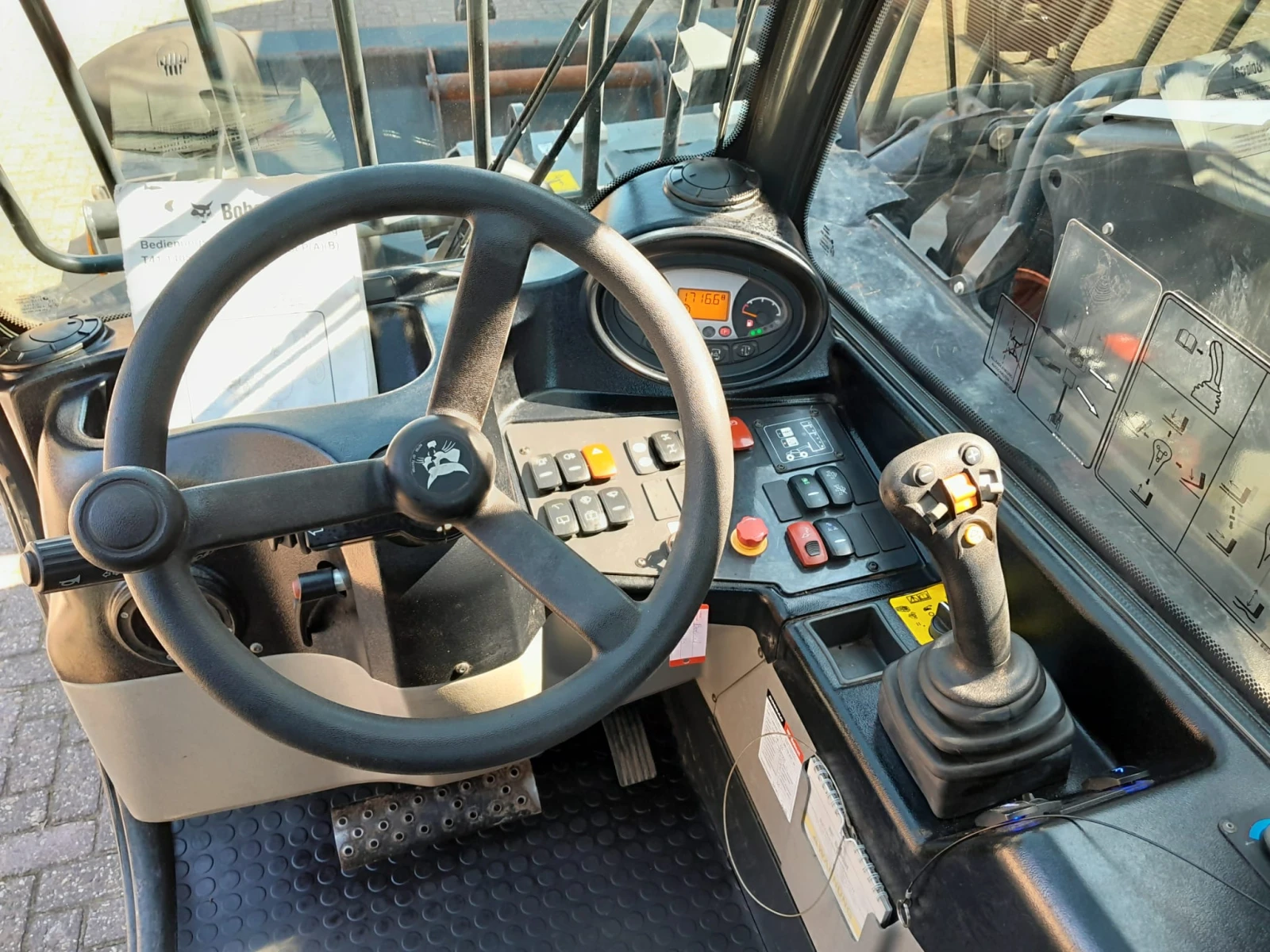 ������������ �������� Bobcat T 40.180 SLP + 3 ����� ������ | Mobile.bg � ����������� 7