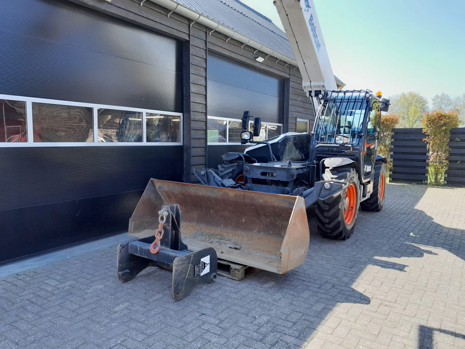������������ �������� Bobcat T 40.180 SLP + 3 ����� ������ | Mobile.bg � ����������� 2