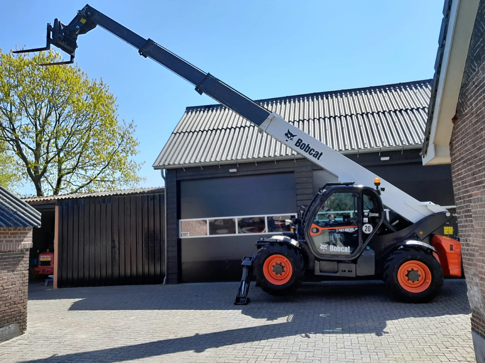 ������������ �������� Bobcat T 40.180 SLP + 3 ����� ������ | Mobile.bg � ����������� 16