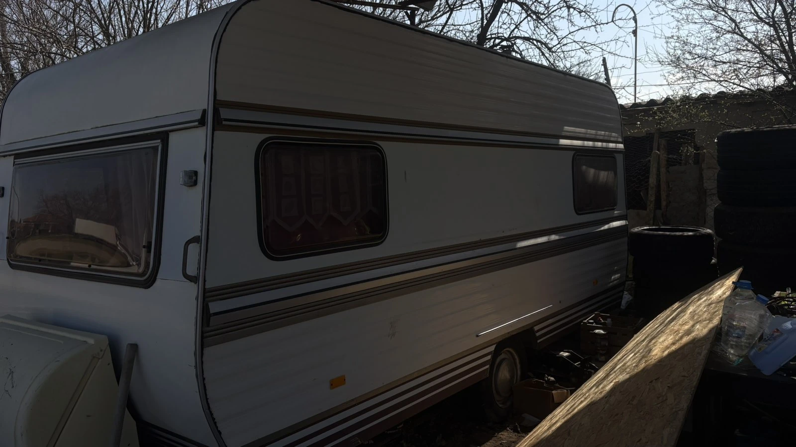 Каравана Hobby 460, снимка 9 - Каравани и кемпери - 53865521