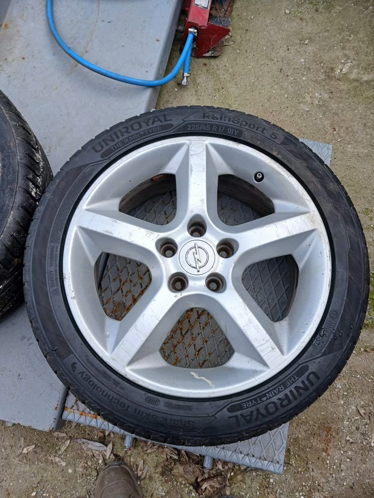 ���� � ������ 225/45R17 �� Opel | Mobile.bg � ����������� 2